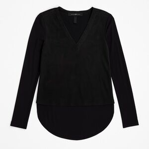 BCBG v-neck Black Blouse🔥